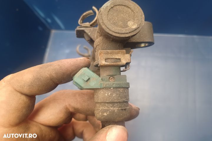 Rampa injectoare 1.3B Kia Rio 1 [facelift] [2002 - 2005] wagon 1.3 MT - 1