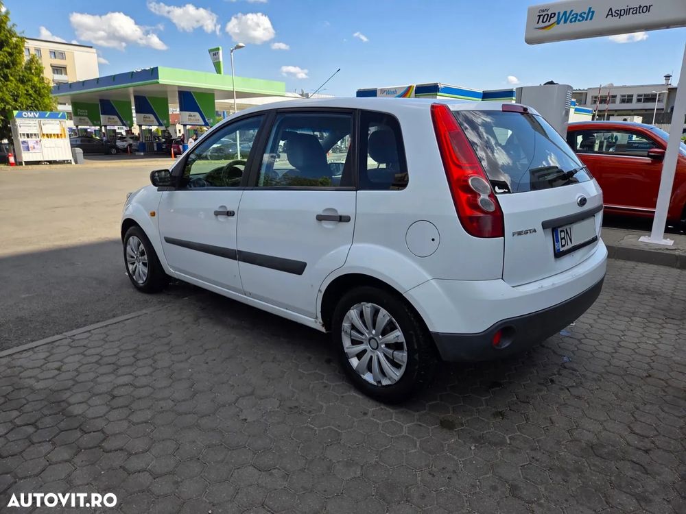 Ford Fiesta - 8