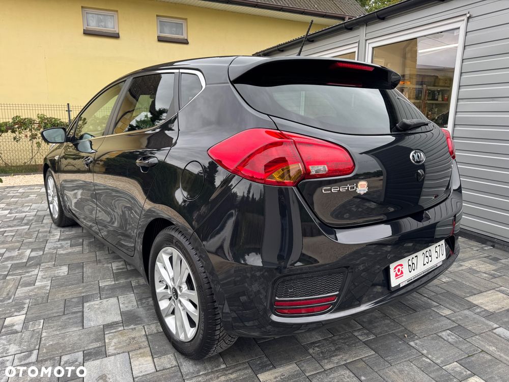Kia Ceed 1.6 GDI Dream-Team Edition - 5