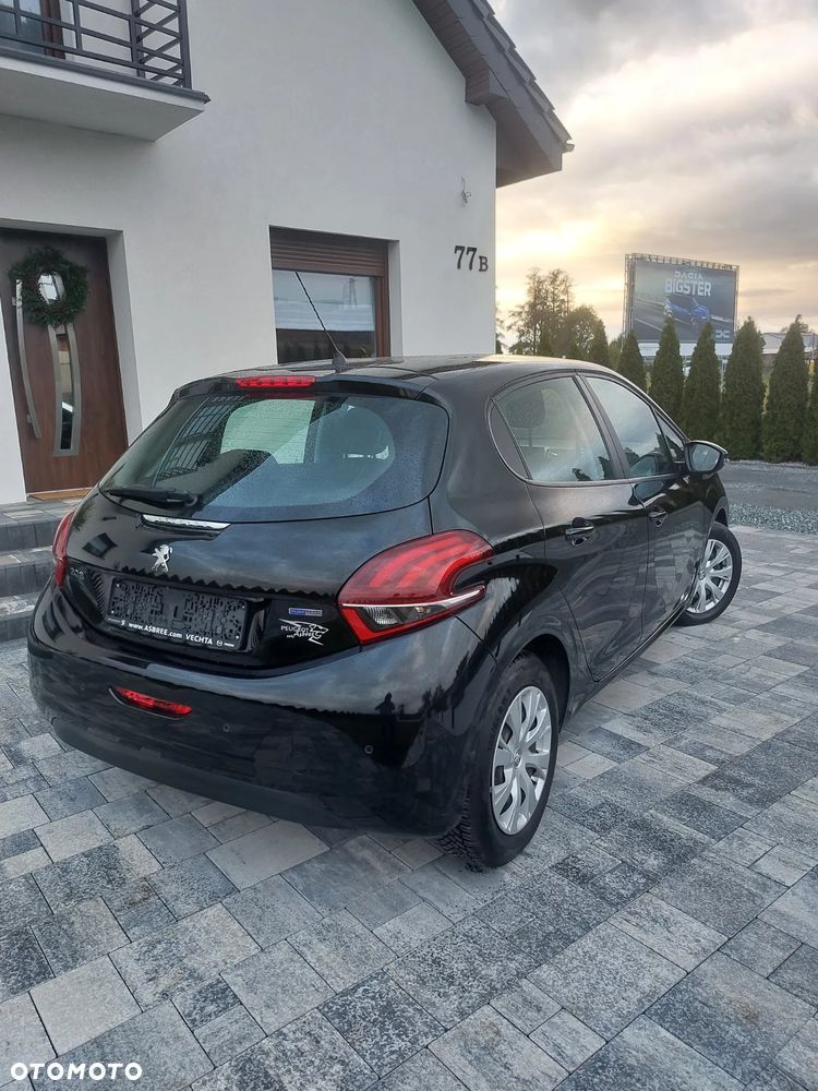 Peugeot 208 1.2 VTi Style - 3