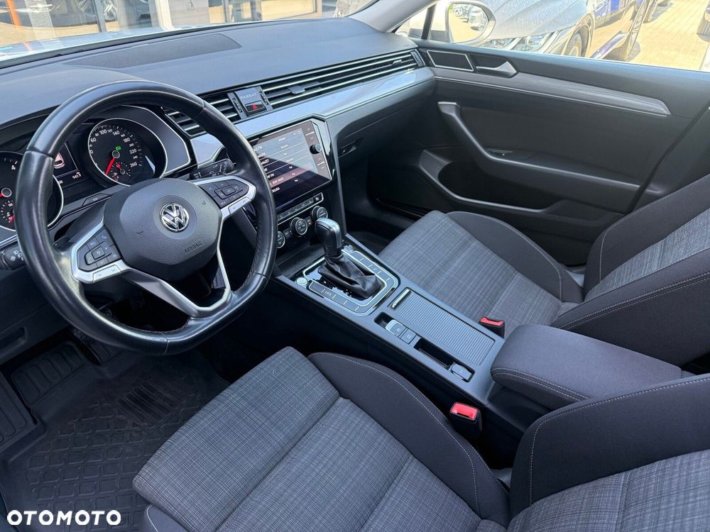 Volkswagen Passat Variant - 12