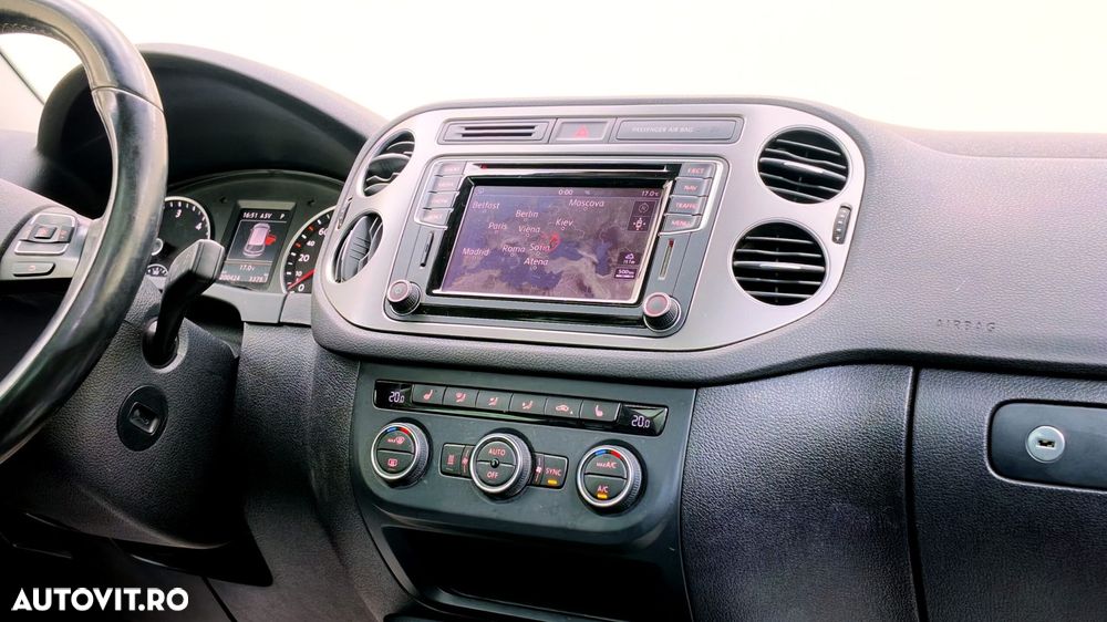 Volkswagen Tiguan - 14