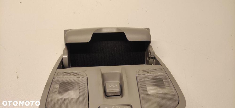 LAMPKA SUFITOWA SCHOWEK HYUNDAI I30 III HB SZKLANY DACH 92810-G30XX 17-21 - 2