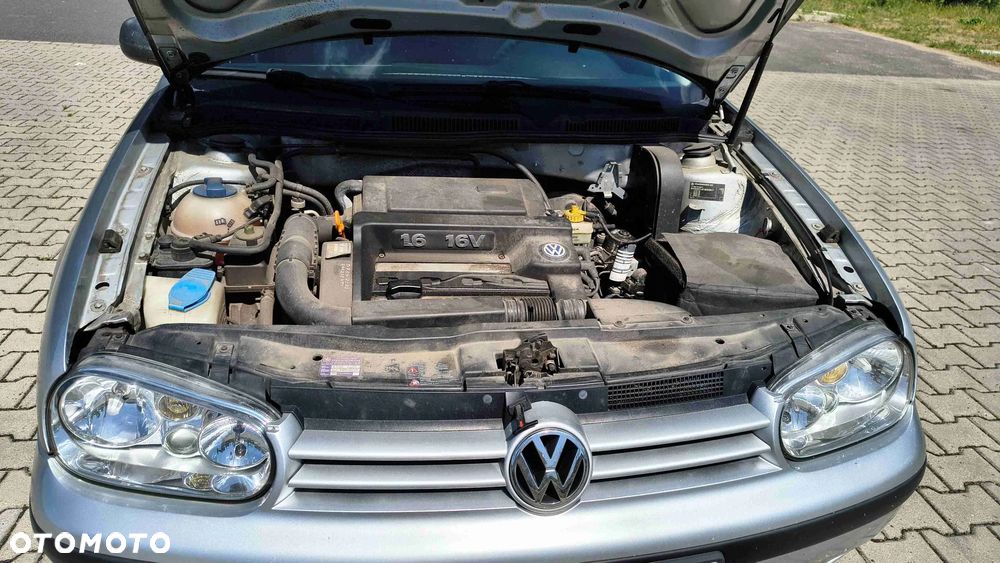 Volkswagen Golf - 10