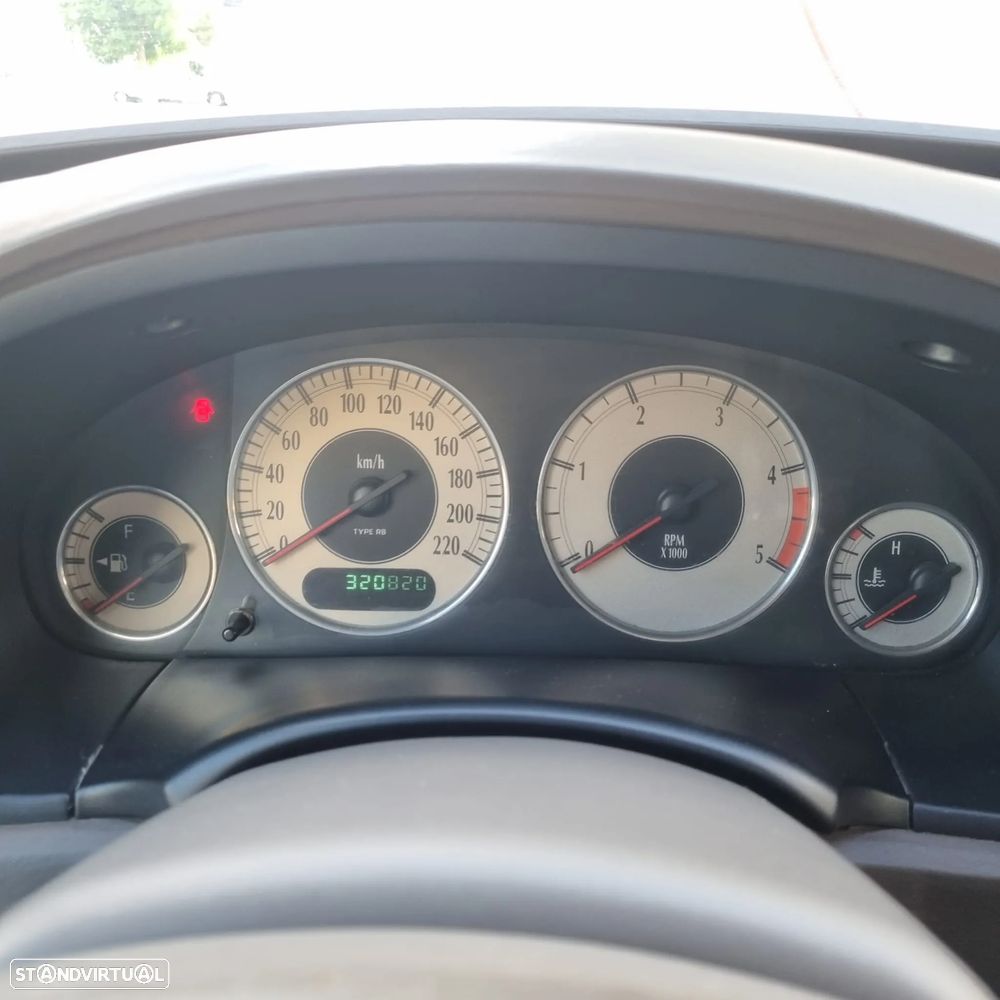 Chrysler Grand Voyager 2.5 CRD LX - 19