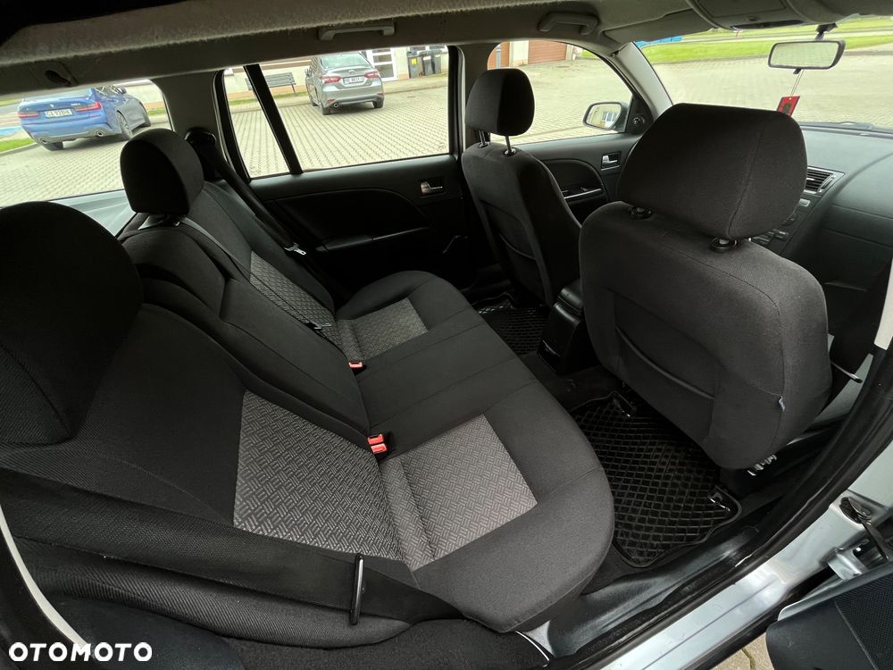 Ford Mondeo 1.8 Ambiente - 15