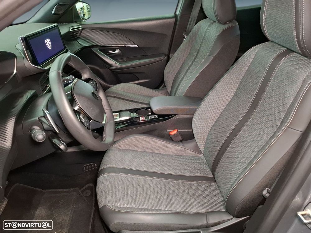 Peugeot 2008 1.2 Hybrid Allure e-DCS6 - 11