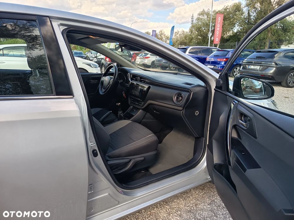 Toyota Auris 1.33 VVT-i Premium - 26