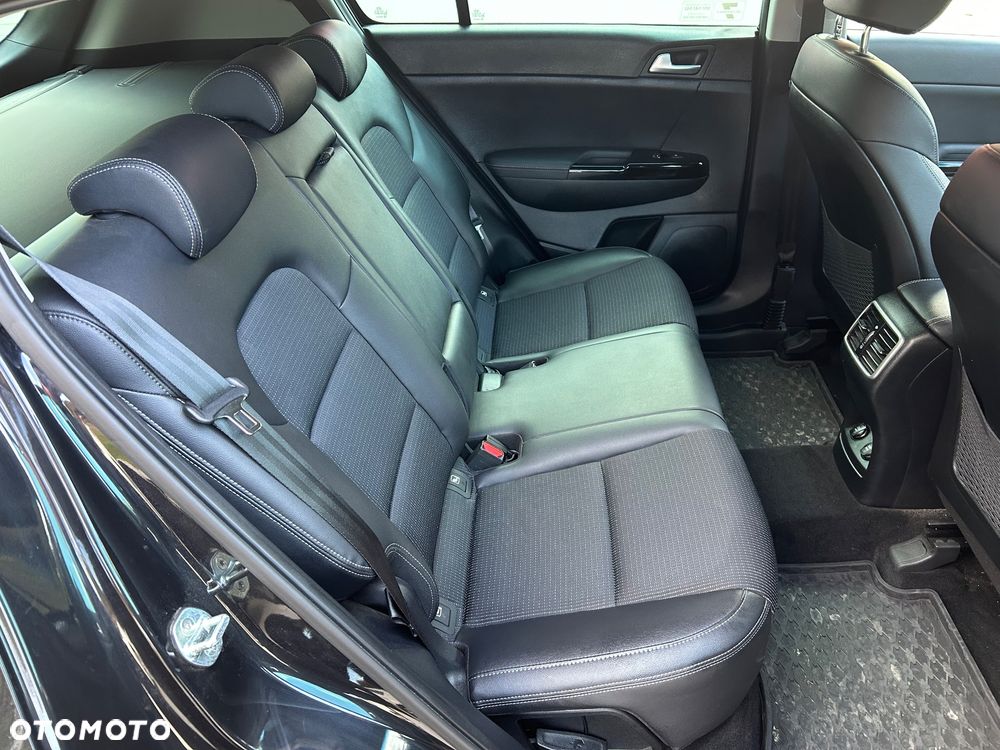 Kia Sportage 1.6 GDI Black Edition 2WD - 21
