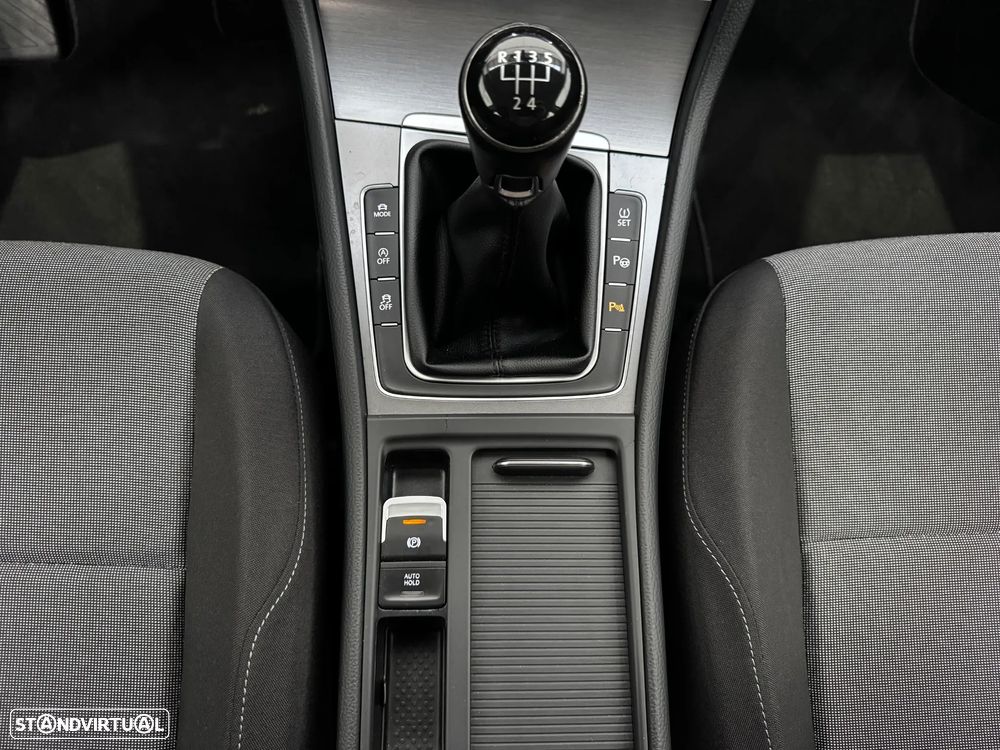 VW Golf Variant 1.6 TDi Confortline - 20