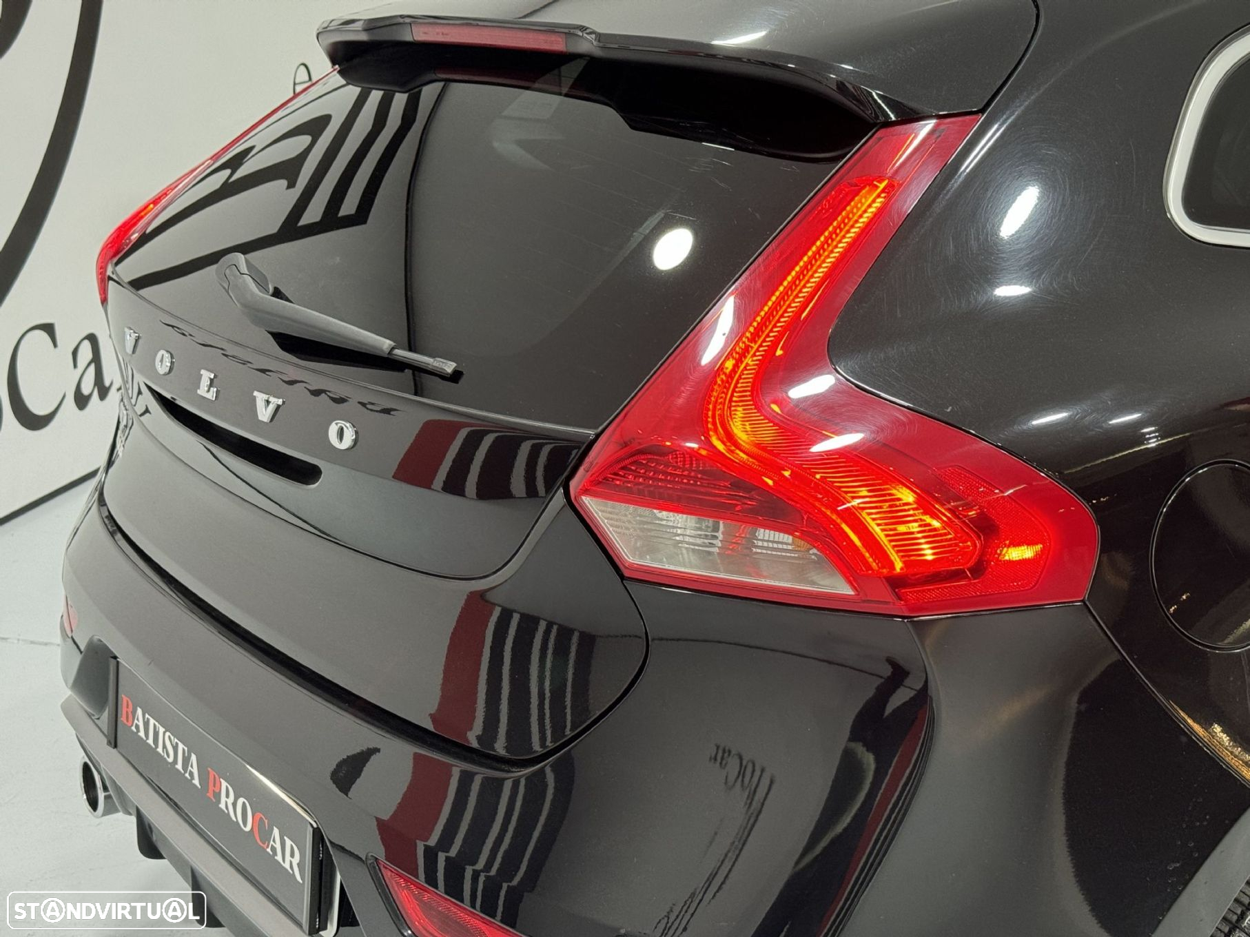 Volvo V40 2.0 D2 R-Design - 21