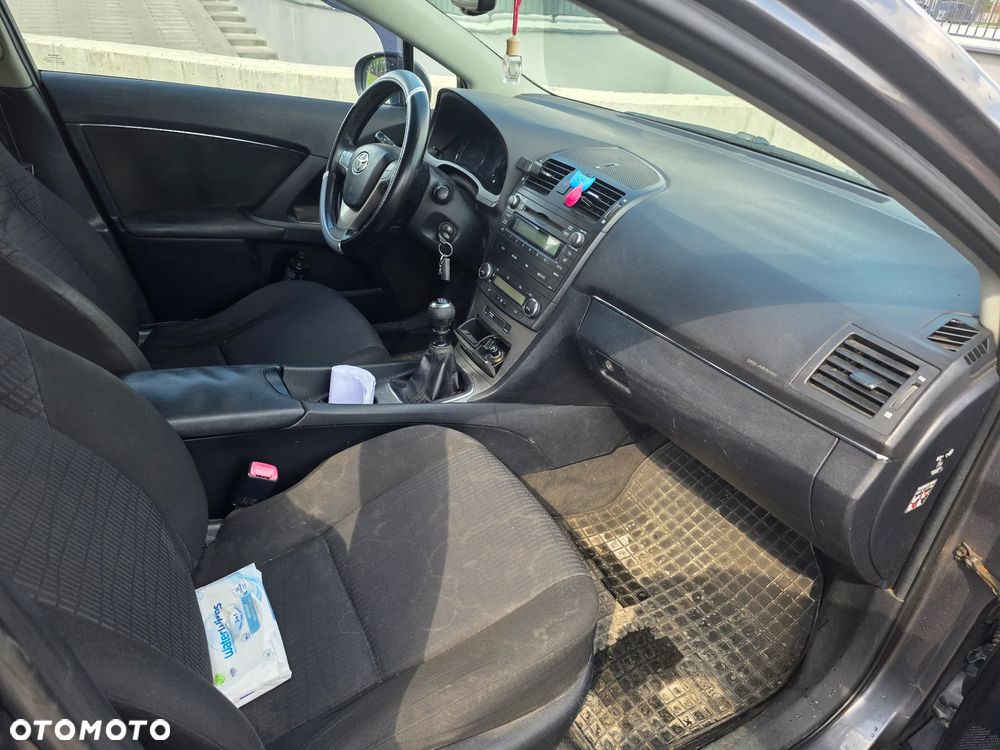 Toyota Avensis 2.0 D-4D - 7