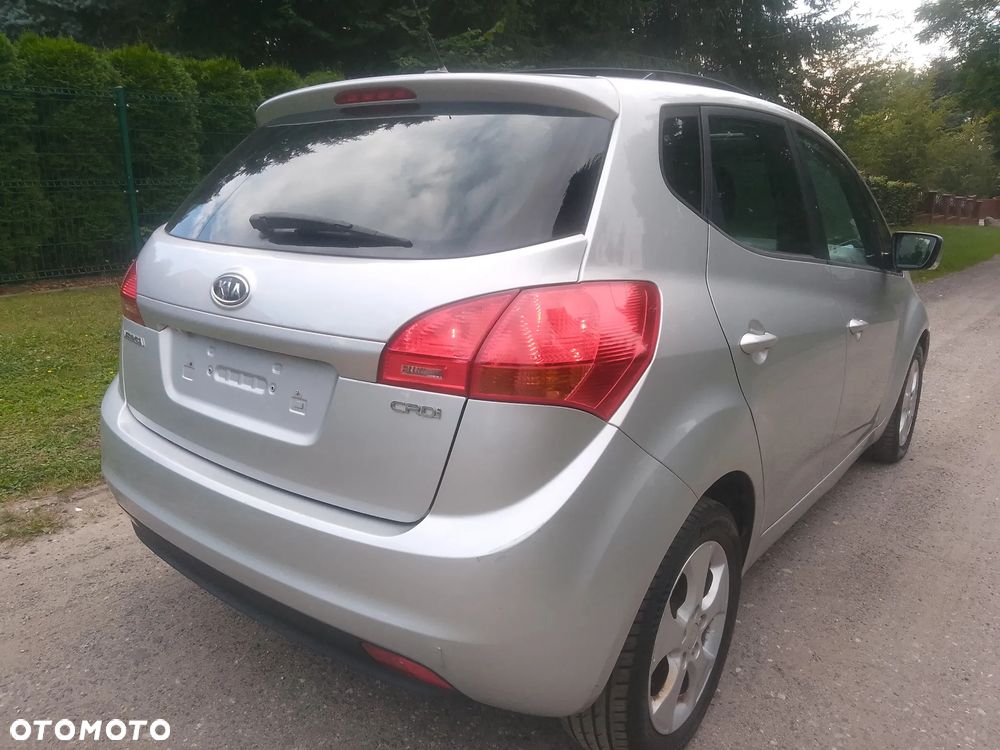 Kia Venga 1.6 CRDi 128 Dream Team Edition - 11