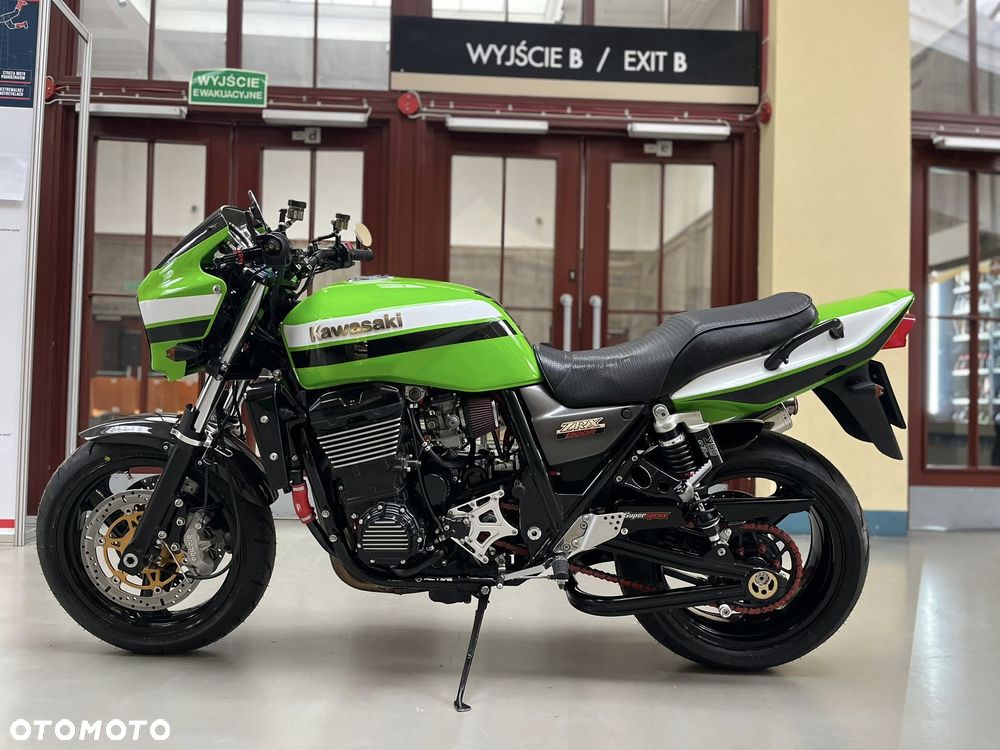 Kawasaki ZRX - 3