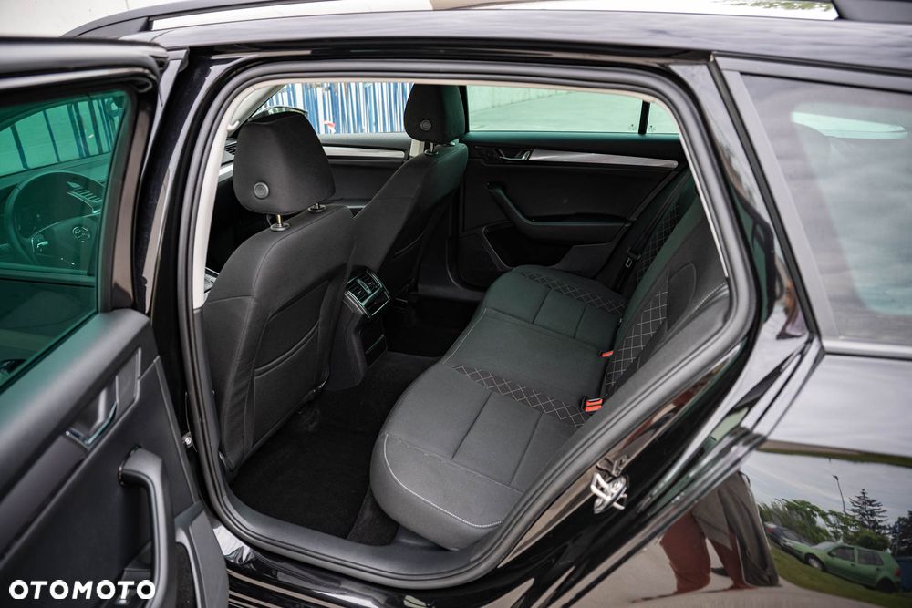 Skoda Superb 2.0 TDI Active DSG7 - 24