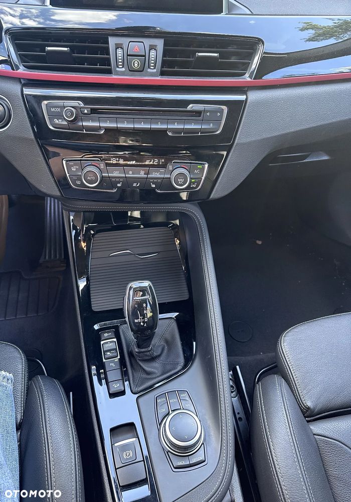 BMW X1 xDrive20d xLine - 6