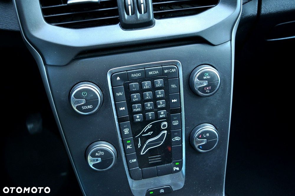 Volvo V40 D2 Momentum - 14