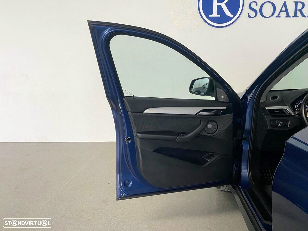 BMW X1 sDrive18d - 14