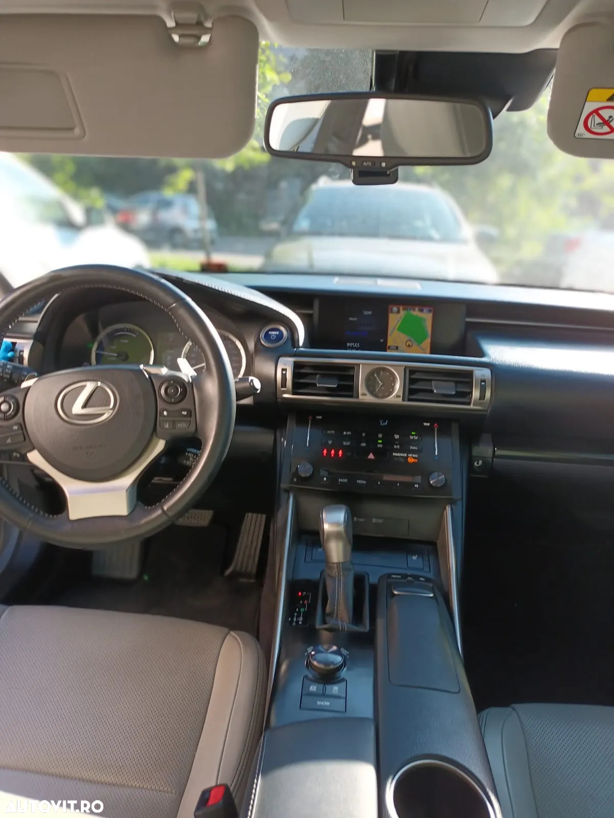 Lexus Seria IS 300h Aut. Executive - 7