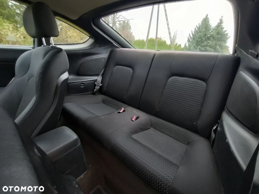 Hyundai Coupe - 23