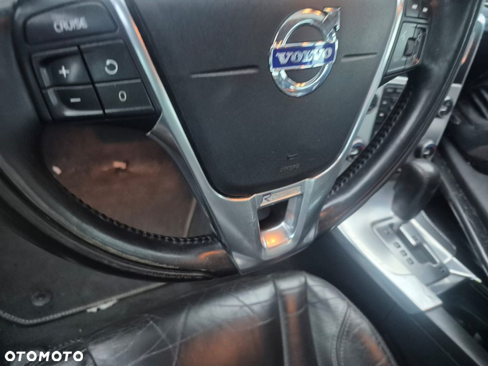 Volvo S60 T6 AWD R-Design - 13