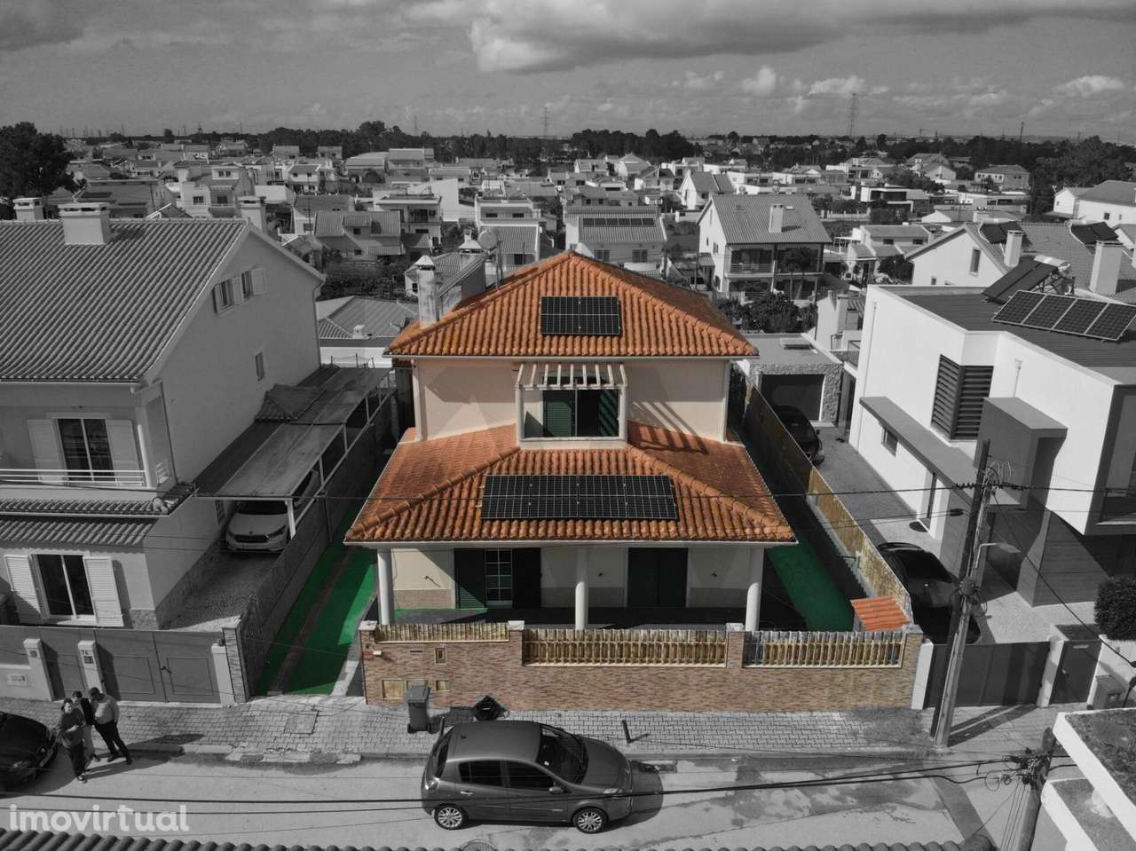 Moradia T4 Independente em Fernão Ferro - Grande imagem: 2/25