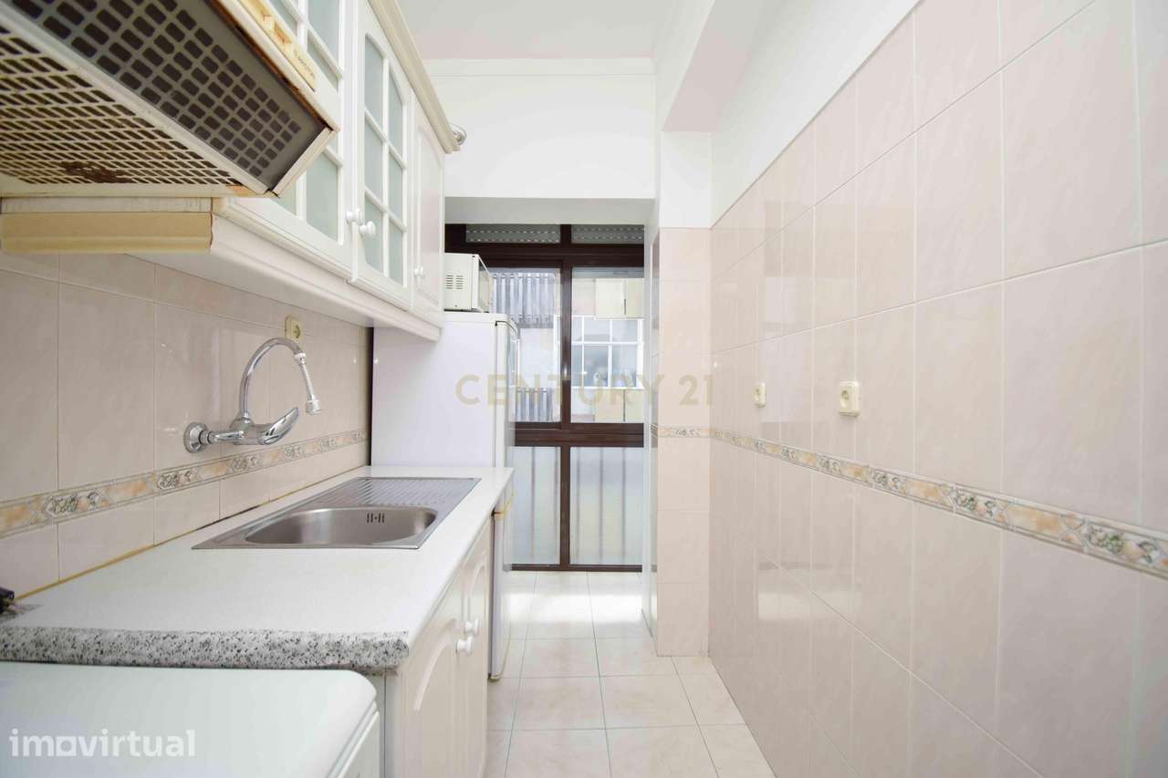 Apartamento T1 em Sacavém - Grande imagem: 2/16
