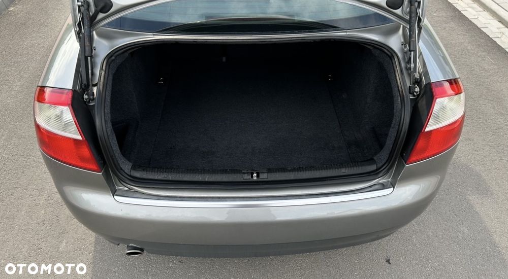 Audi A4 Limousine 2 - 12