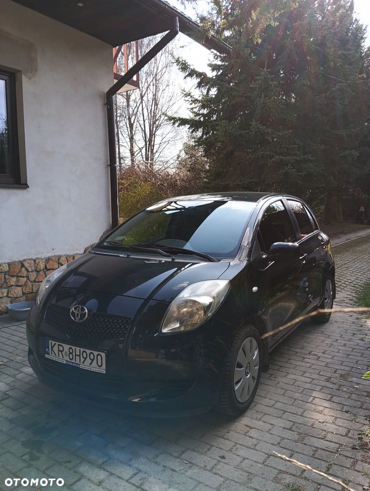 Toyota Yaris - 4