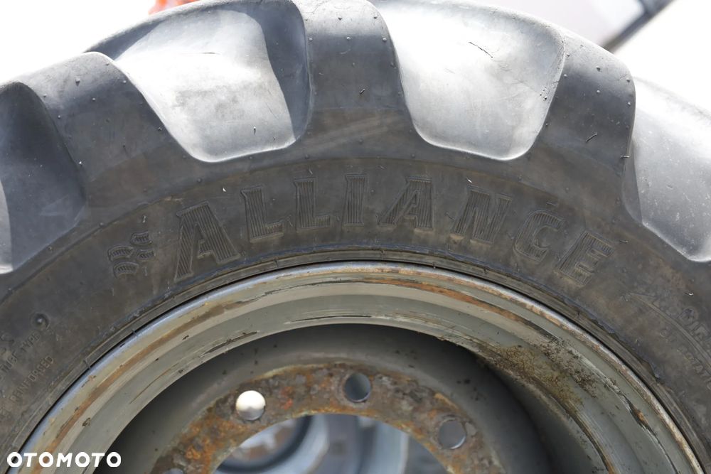 Koła R22.5 Trelleborg 600/40- 22.5 do koparki lub przyczepy - 33