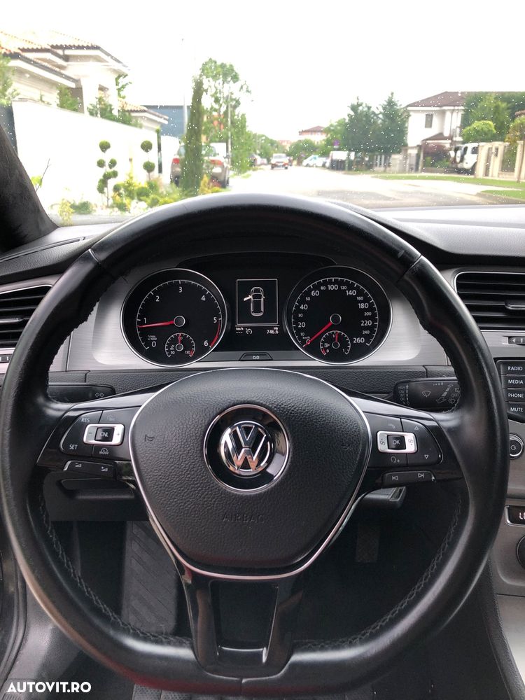 Volkswagen Golf 1.6 TDI DPF BMT Comfortline - 10