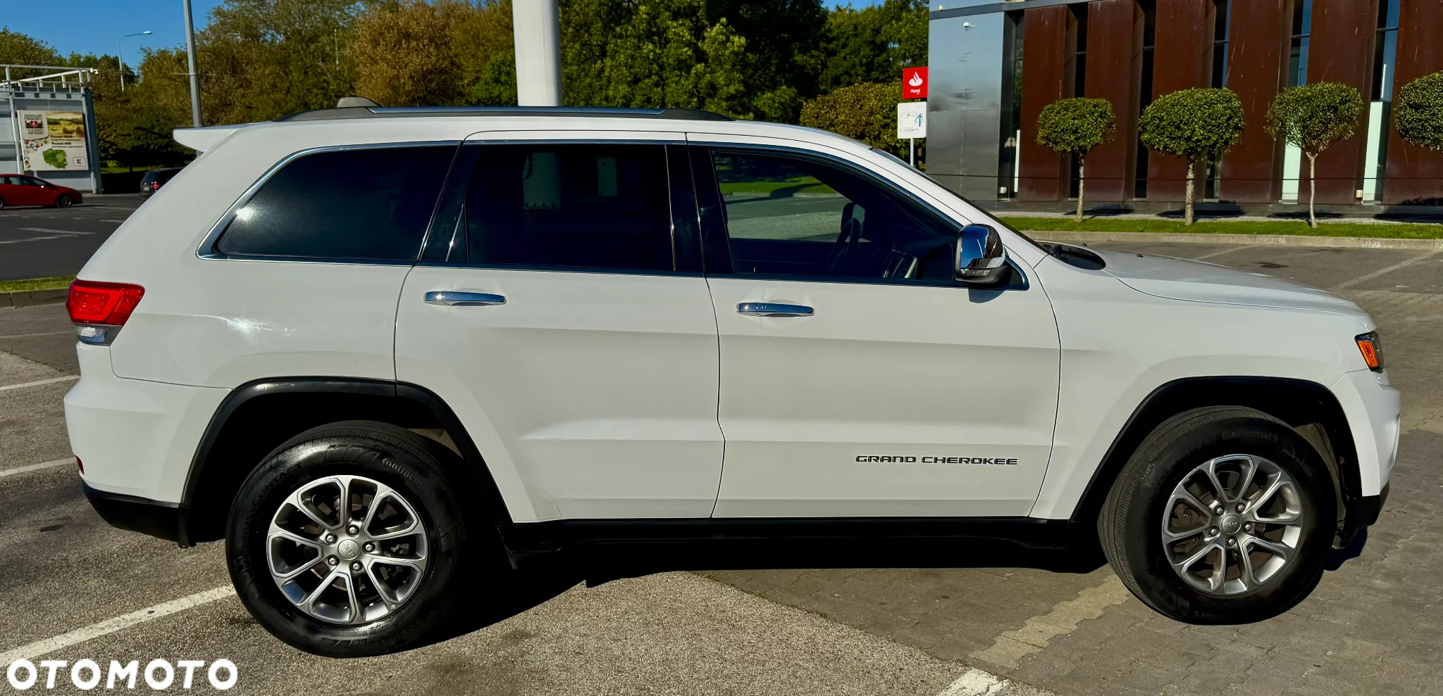Jeep Grand Cherokee - 8