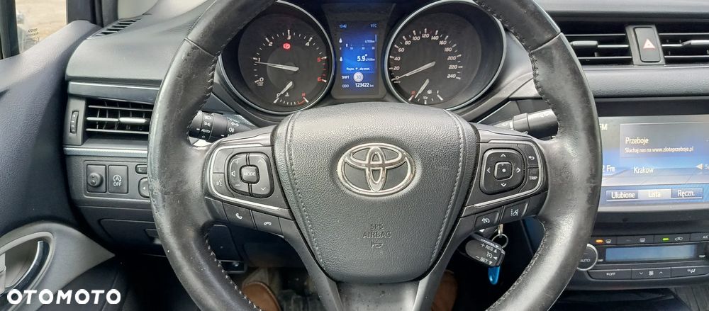 Toyota Avensis 2.0 D-4D Premium - 6