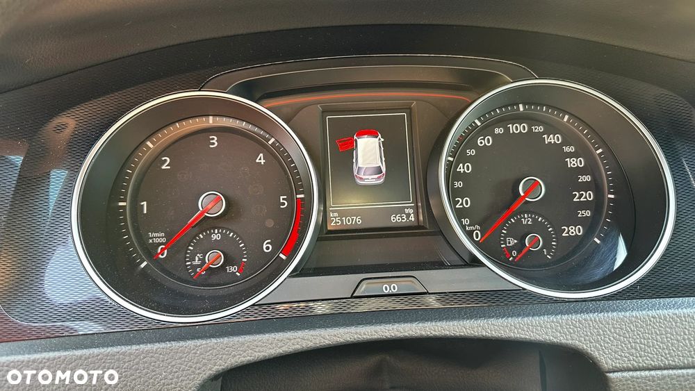Volkswagen Golf - 13