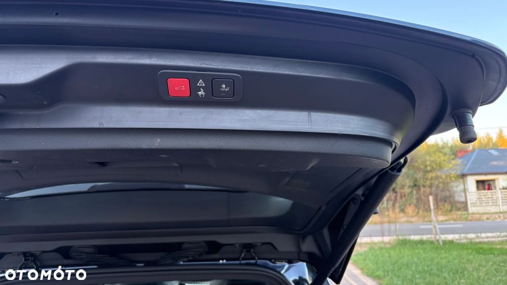 Peugeot 5008 1.6 PureTech GT Pack S&S EAT8 - 39