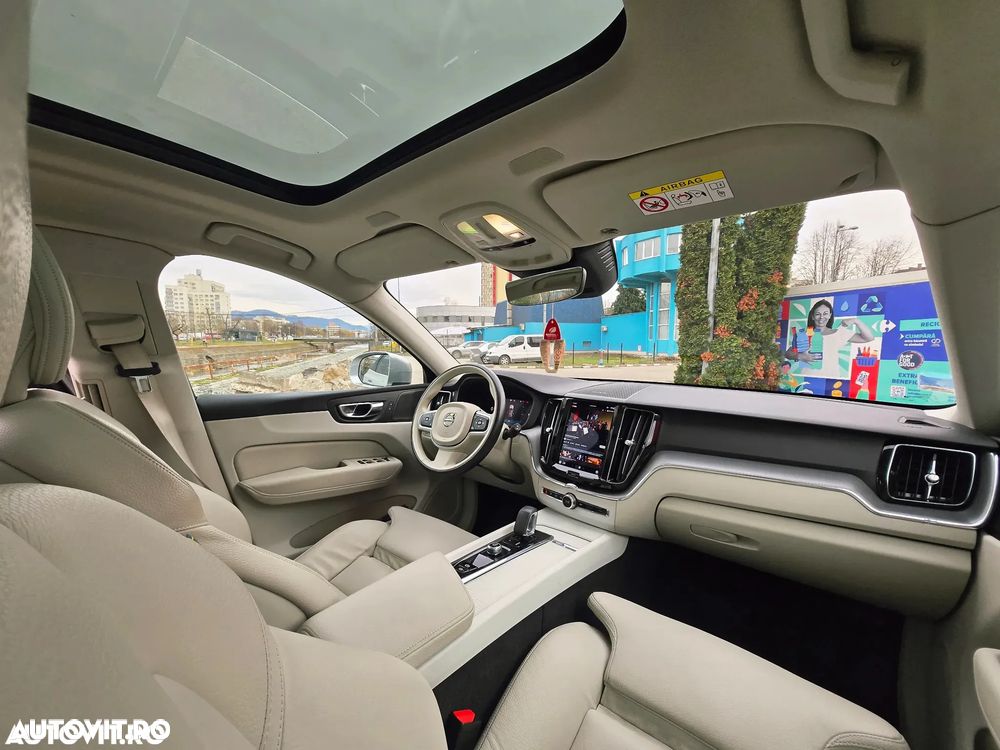 Volvo XC 60 T6 AWD Recharge Geartronic Inscription Expression - 9