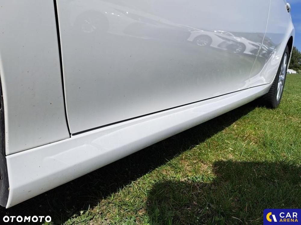 Toyota Camry - 27