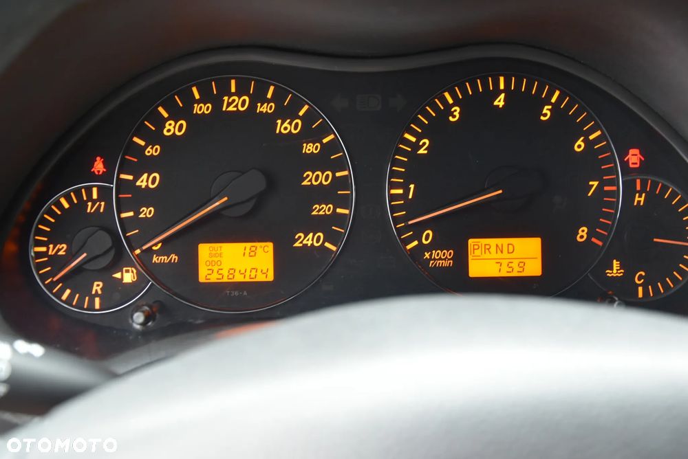 Toyota Avensis 2.0 VVT-i Automatik Executive - 17