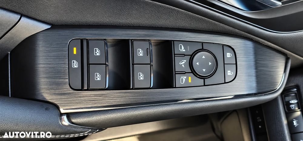 Nissan Qashqai - 25