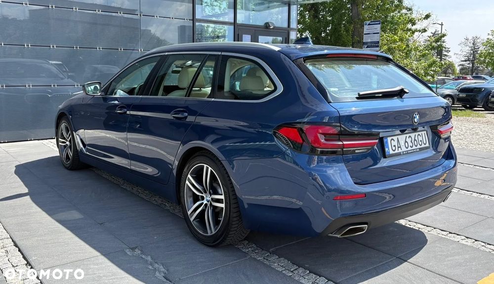 BMW Seria 5 520d xDrive Luxury Line sport - 11