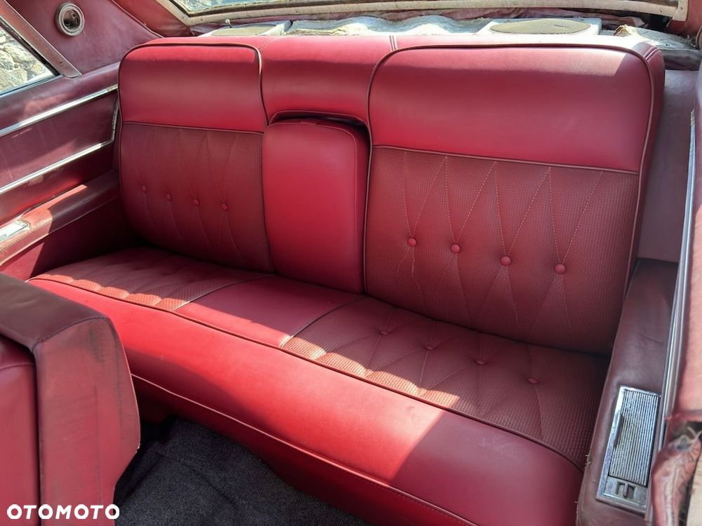 Cadillac Deville - 13