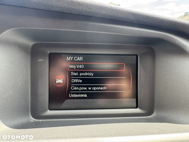 Volvo V40 T4 Drive-E Momentum - 19