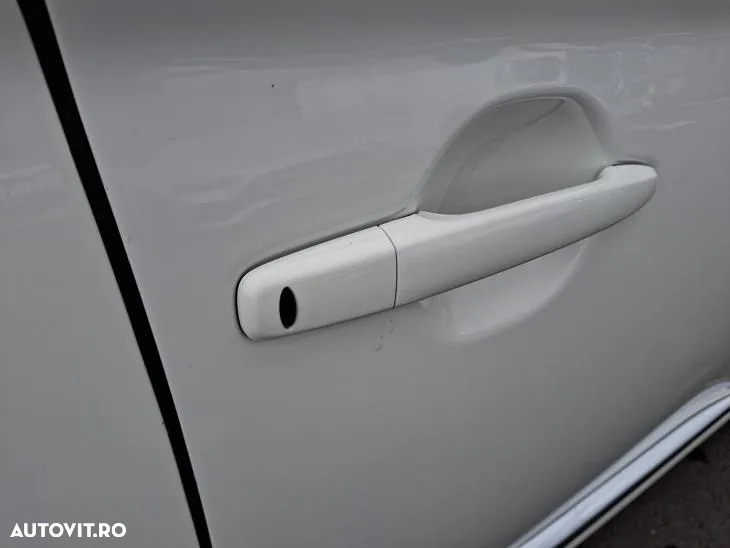 Mitsubishi Outlander 2.4 4WD Plug-In Hybrid - 28