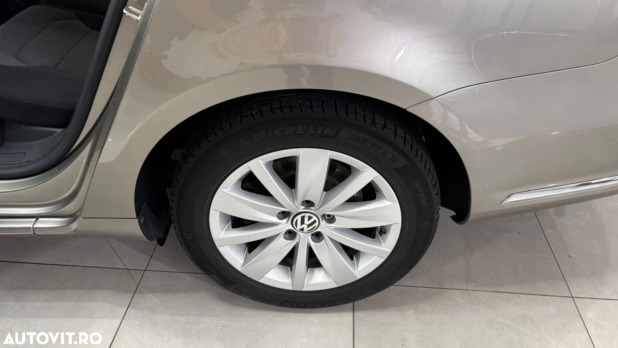 Volkswagen Passat Variant 1.6 TDI BlueMotion Technology Comfortline - 16