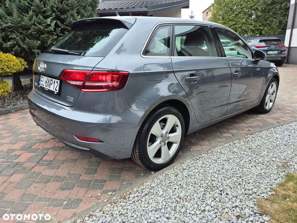 Audi A3 Sportback - 12