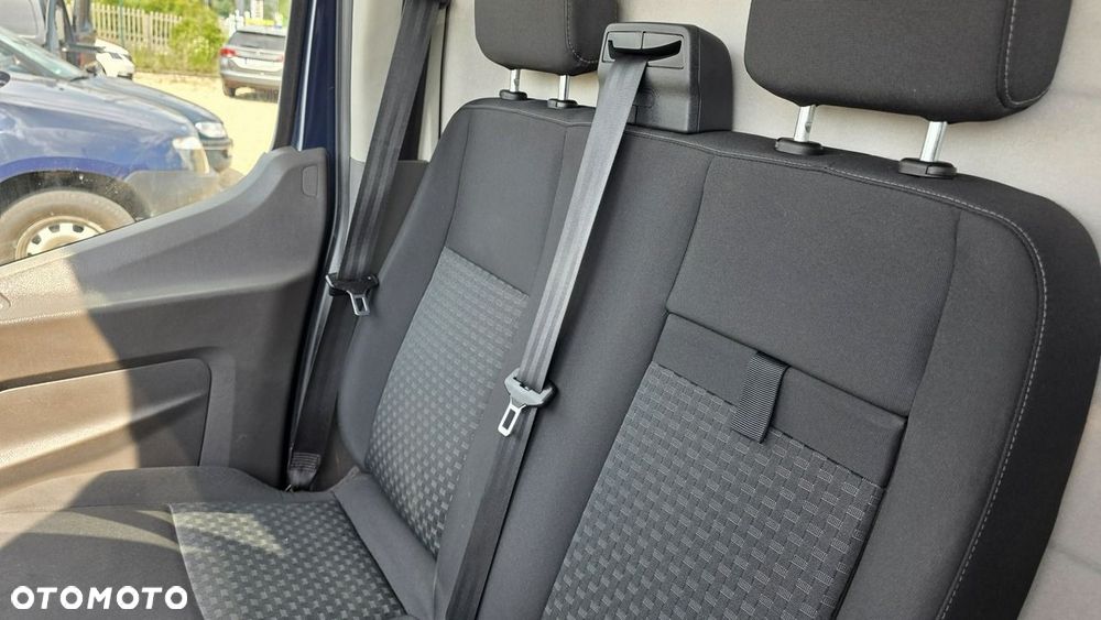Ford Transit - 12
