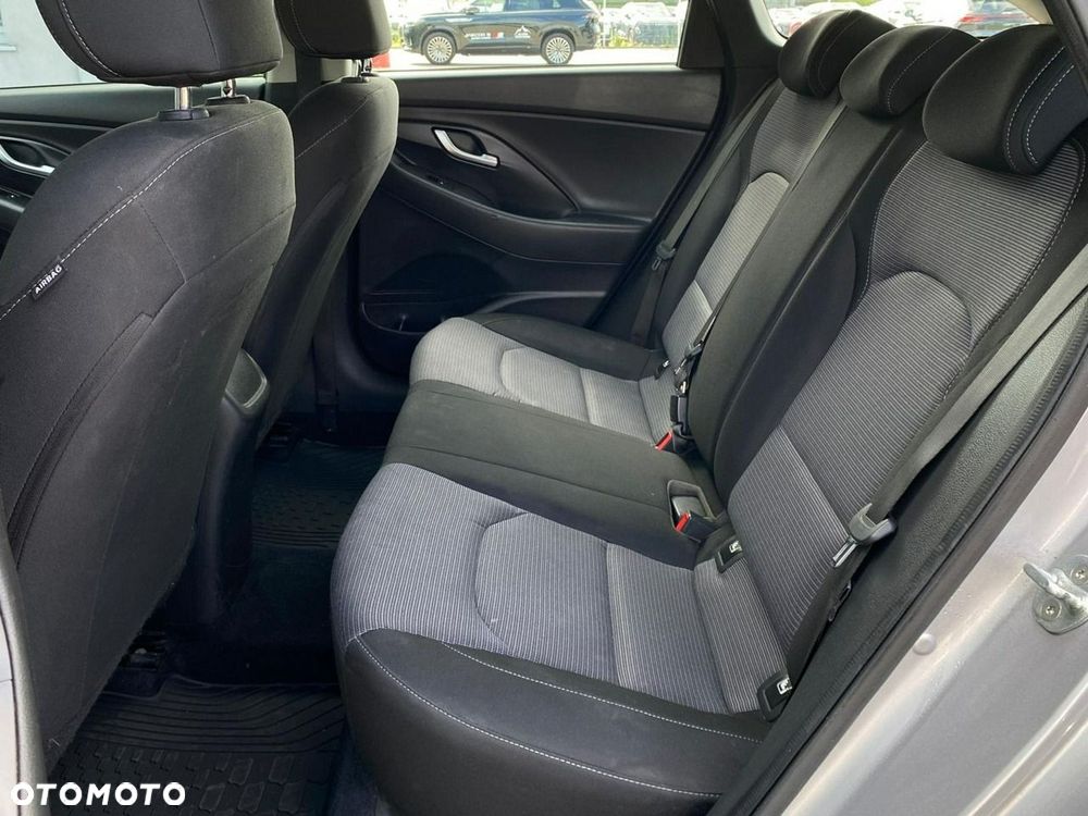 Hyundai i30 1.5 DPI Modern - 26