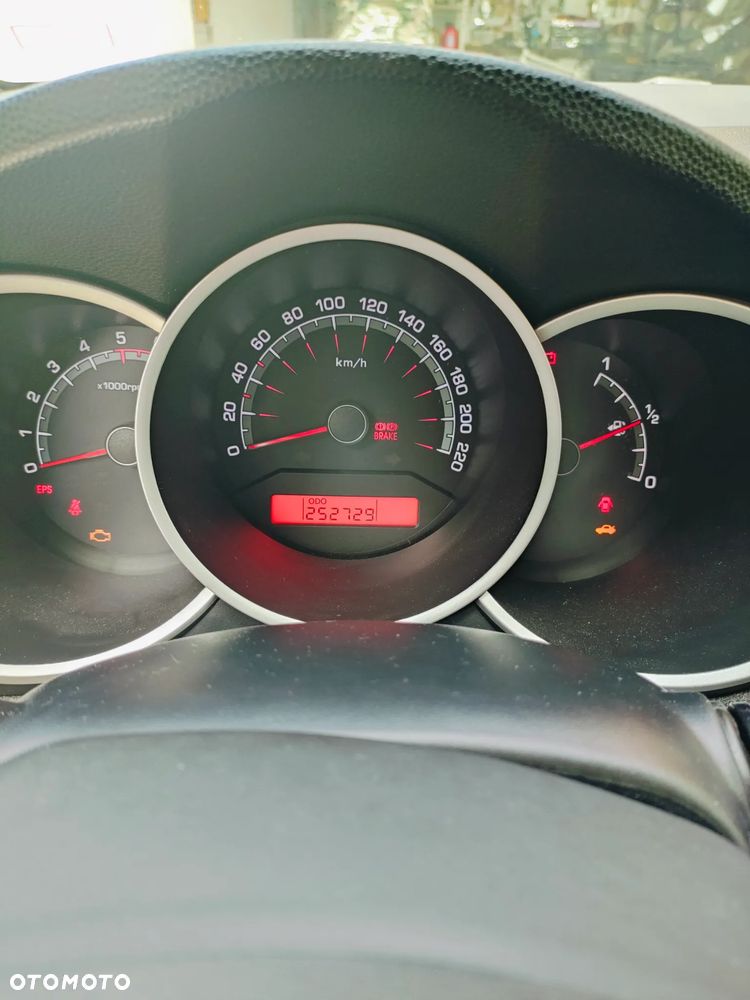 Kia Venga 1.6 CRDi L - 7