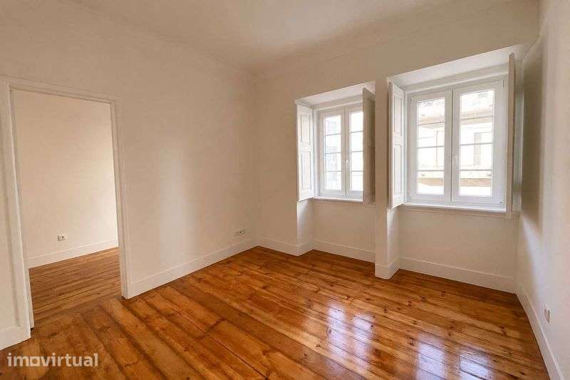 Arrendo apartamento T3+1 muito central em Santarém - Grande imagem: 2/12