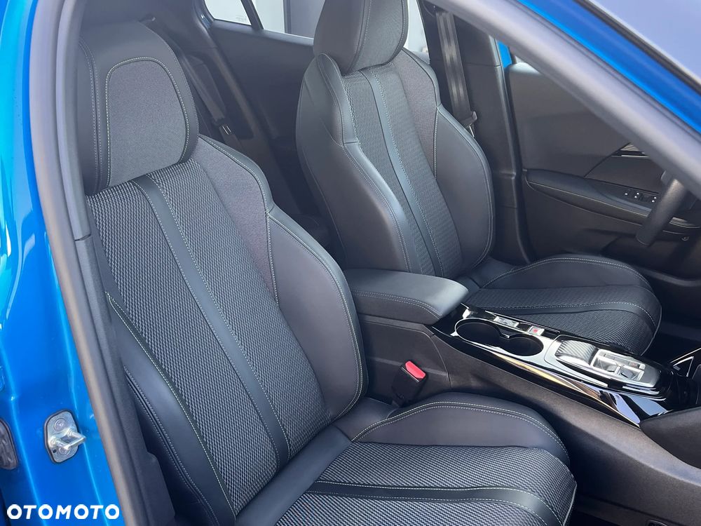 Peugeot 2008 54kWh GT Exclusive - 23